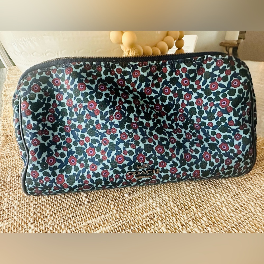 Coach makeup case